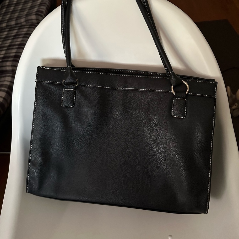 Alfred Dunner black leather tote